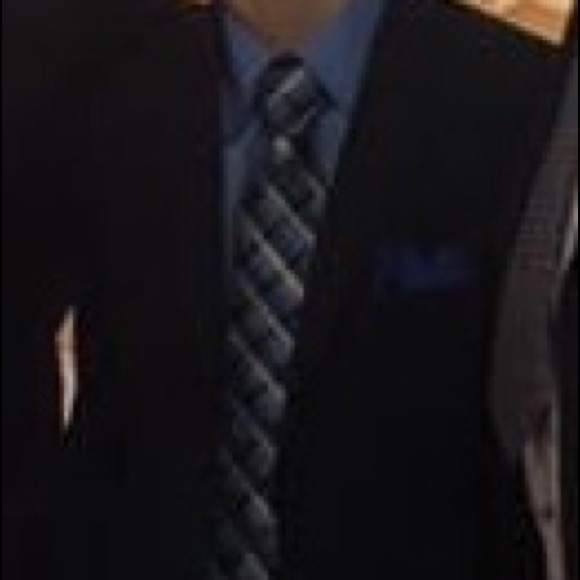 MARC NES YORK 3 PIECE SUIT - Picture 6 of 7